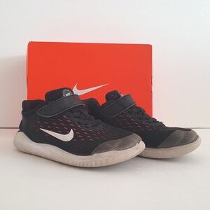 Nike Free Racer Girls Black/White Sneakers Size 12.